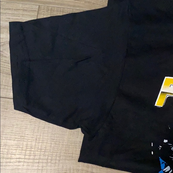 Women Tshirt - Picture 3 of 4